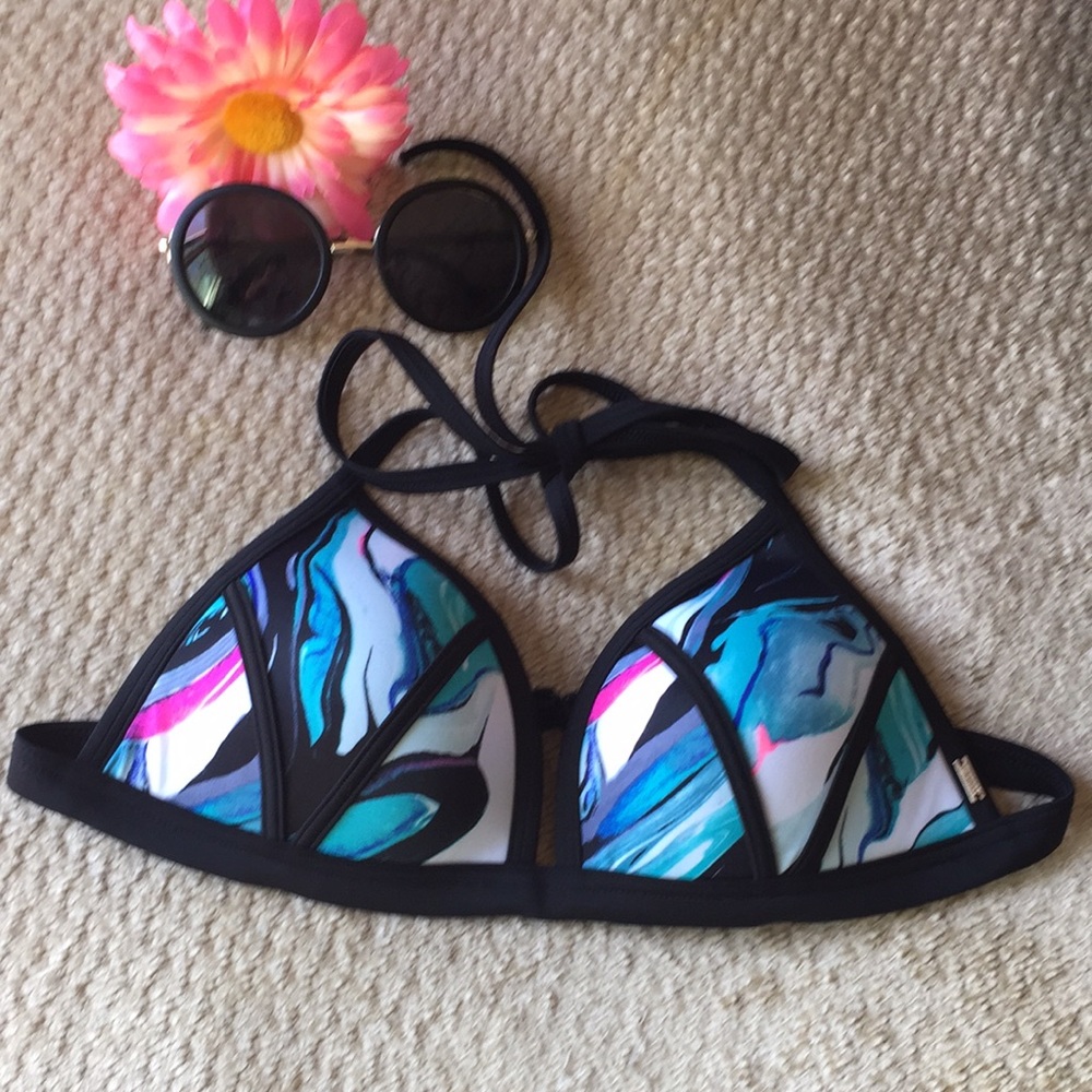 NWOT Pink Victoria’s Secret Bikini top